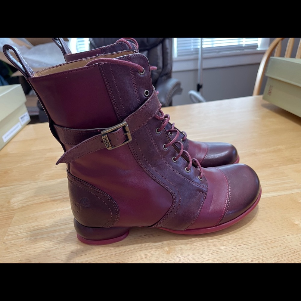 Fluevog Elliston womens size 9 NWOB